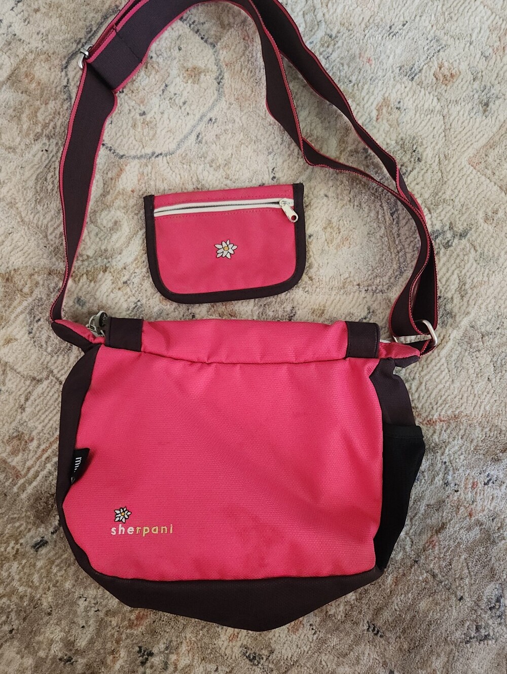 Sherpani Pink Crossbody Bag With Matching Coin Card Purse Floral 90s Y2K - Picture 5 of 5